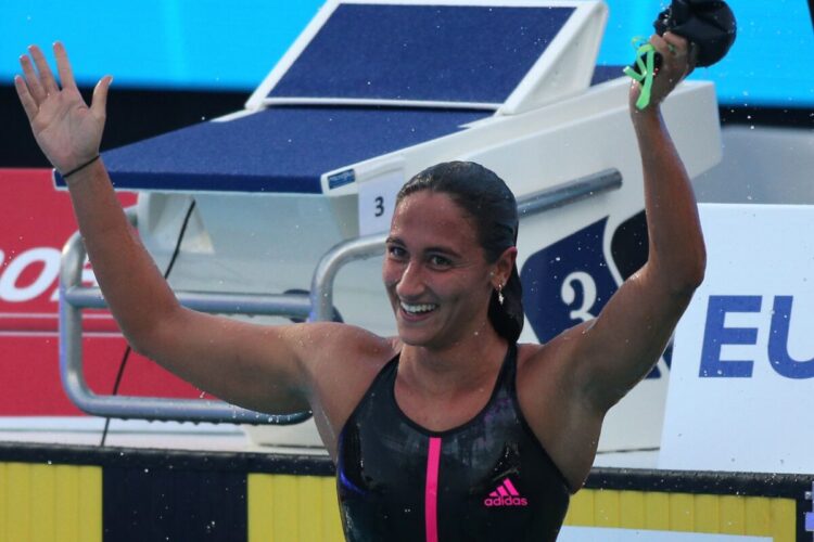 La nuotatrice italiana Simona Quadarella esulta dopo una vittoria