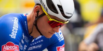 Un primo piano del ciclista Van der Poel