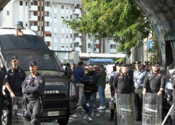 Lo sgombero del centro sociale Leoncavallo a Milano