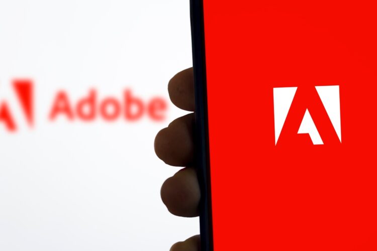Adobe lancia Acrobat Studio