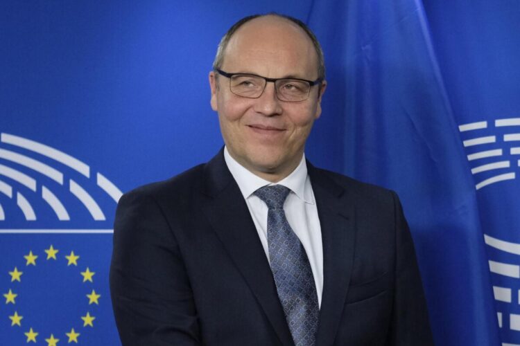 Un primo piano di Andriy Parubiy