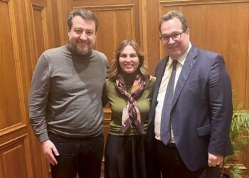 Annalisa Tardino insieme a Matteo Salvini e Claudio Durigon
