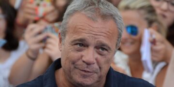 Claudio Amendola, Giulio ne I Cesaroni