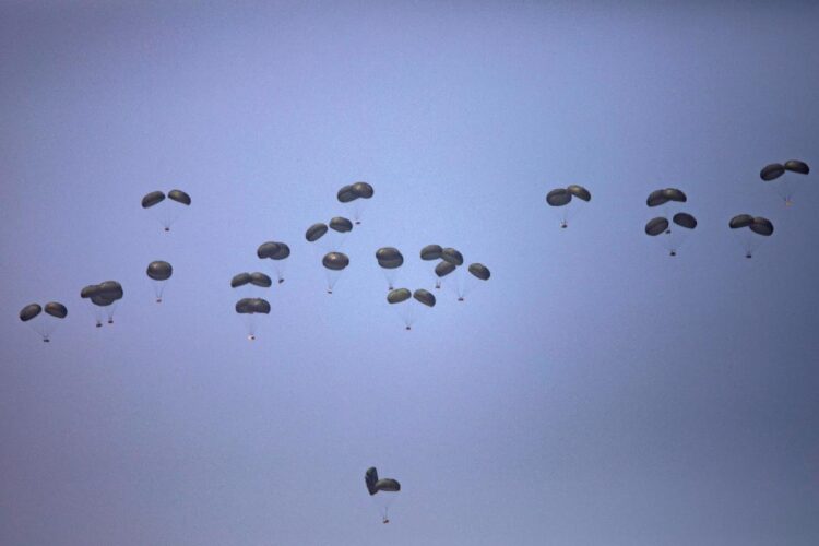 Degli aiuti umanitari destinati a Gaza