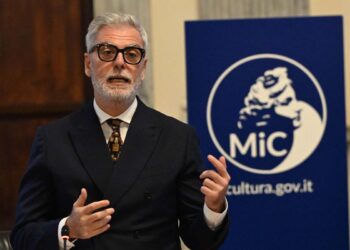 Federico Mollicone critica la gestione dei campi Rom da parte dell'amministrazione di Sala