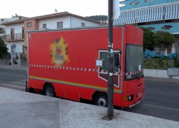 Food truck sotto sequestro in seguito all'intossicazione da botulino a Diamante
