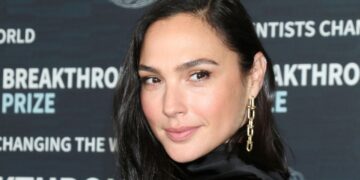 Gal Gadot e Gerard Butler al centro delle polemiche a Venezia