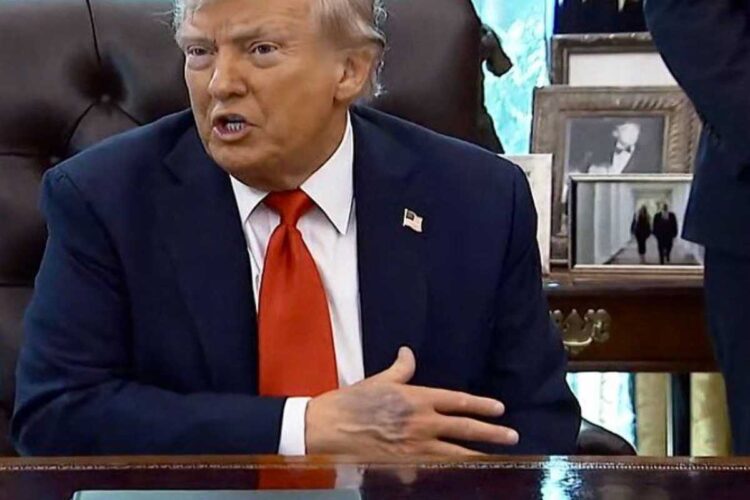 I lividi sulla mano di Trump