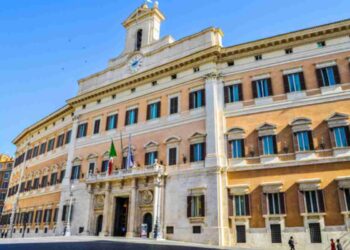 Il governo pone la fiducia sul decreto economia