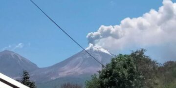 Il vulcano Lewotobi Laki-Laki