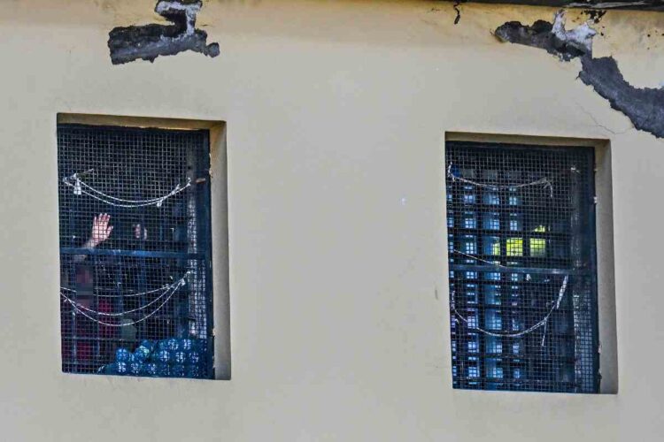 Le finestre delle celle del Carcere di Poggioreale