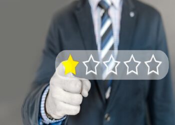 Le stelline tipicamente associate alle recensioni online