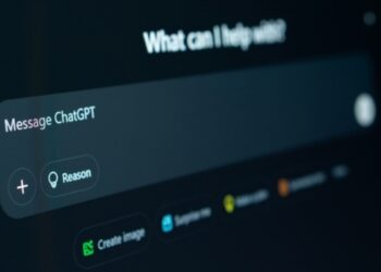 Migliaia di conversazioni private su ChatGPT finite sui motori di ricerca