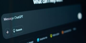 Migliaia di conversazioni private su ChatGPT finite sui motori di ricerca