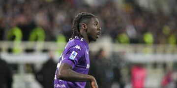 Moise Kean, protagonista in chiaroscuro dell'andata dei playoff di Conference con la Fiorentina