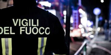 Morta una donna in un incendio in un appartamento nel milanese