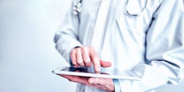 Morte sospetta Argenta, due medici indagati per falsificazione di documenti