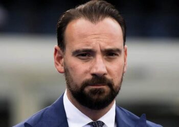 Patente ritirata a Giovanni Manna