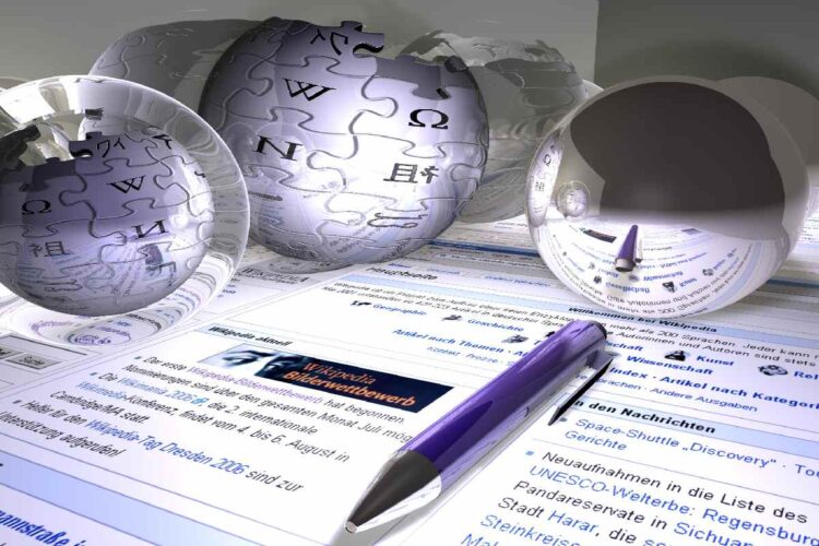 Realizzazione in 3D del logo di Wikipedia in uno sfondo contestuale