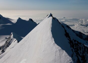 Salvi i due alpinisti intrappolati sul Monte Rosa