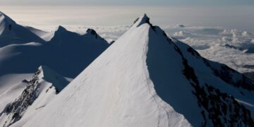 Salvi i due alpinisti intrappolati sul Monte Rosa