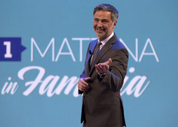 Beppe Convertini alla conduzione di Mattina in Famiglia