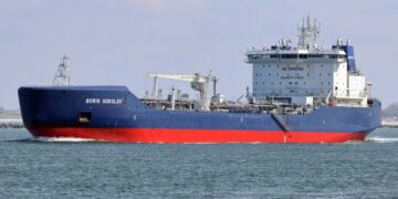 Trump valuta sanzioni a flotta ombra di petroliere russe