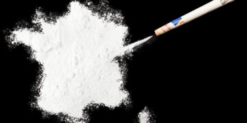 Tsunami bianco: allarme consumo cocaina in Francia