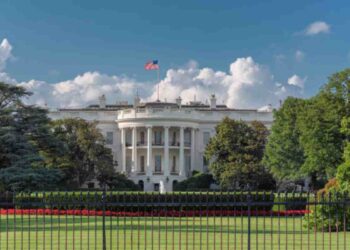 Zelensky e altri leader europei attesi a Washington