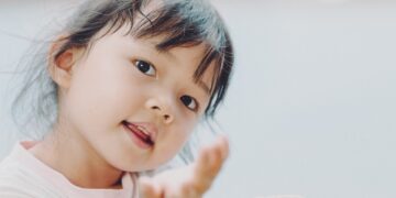 Il mistero dei bambini con memoria eccezionale: come ricordano dettagli che gli adulti dimenticano