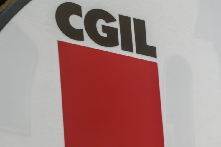 Il logo della Cgil