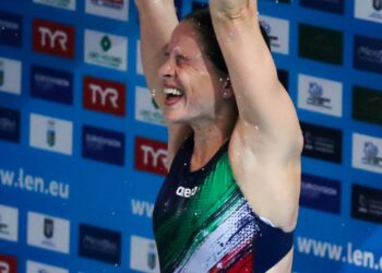 La nuotatrice Chiara Pellacani esulta dopo un successo