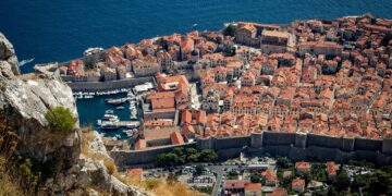 Dubrovnik da sogno ad agosto con meno di 10 euro? ecco la guida segreta