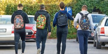 Quando andranno in pensione i giovani di oggi: età reale, scenari al 2060 e cosa cambia dal 2027