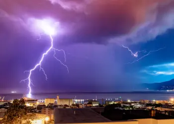 Fulmini più forti che mai: cosa sta succedendo davvero ai nostri temporali e come puoi metterti in salvo prima che sia troppo tardi