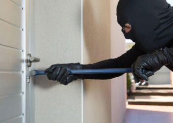 Case vuote, la nuova tecnica “social” dei ladri fa breccia: Roma lancia l’allarme, ecco come non farti trovare scoperto