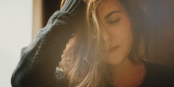 Perché alcuni si svegliano pieni di energia all’alba e altri non aprono gli occhi prima di mezzogiorno: la matematica ha la risposta