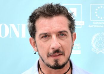 Un primo piano di Paolo Ruffini