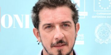 Un primo piano di Paolo Ruffini