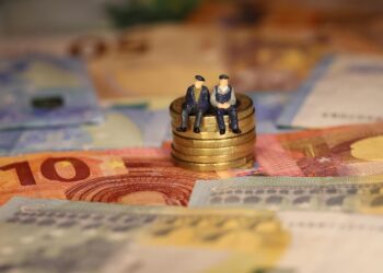 Pensione anticipata a 59 anni: chi può davvero smettere di lavorare nel 2025 (e con quali requisiti)