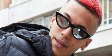 Un primo piano del trapper Sfera Ebbasta