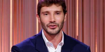 Un primo piano di Stefano De Martino