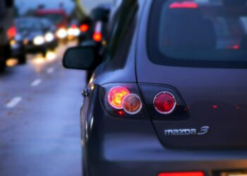 14 agosto da bollino rosso: l’Italia si ferma, traffico record e code infinite per il Ferragosto