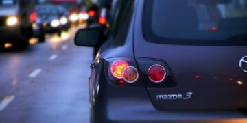 14 agosto da bollino rosso: l’Italia si ferma, traffico record e code infinite per il Ferragosto