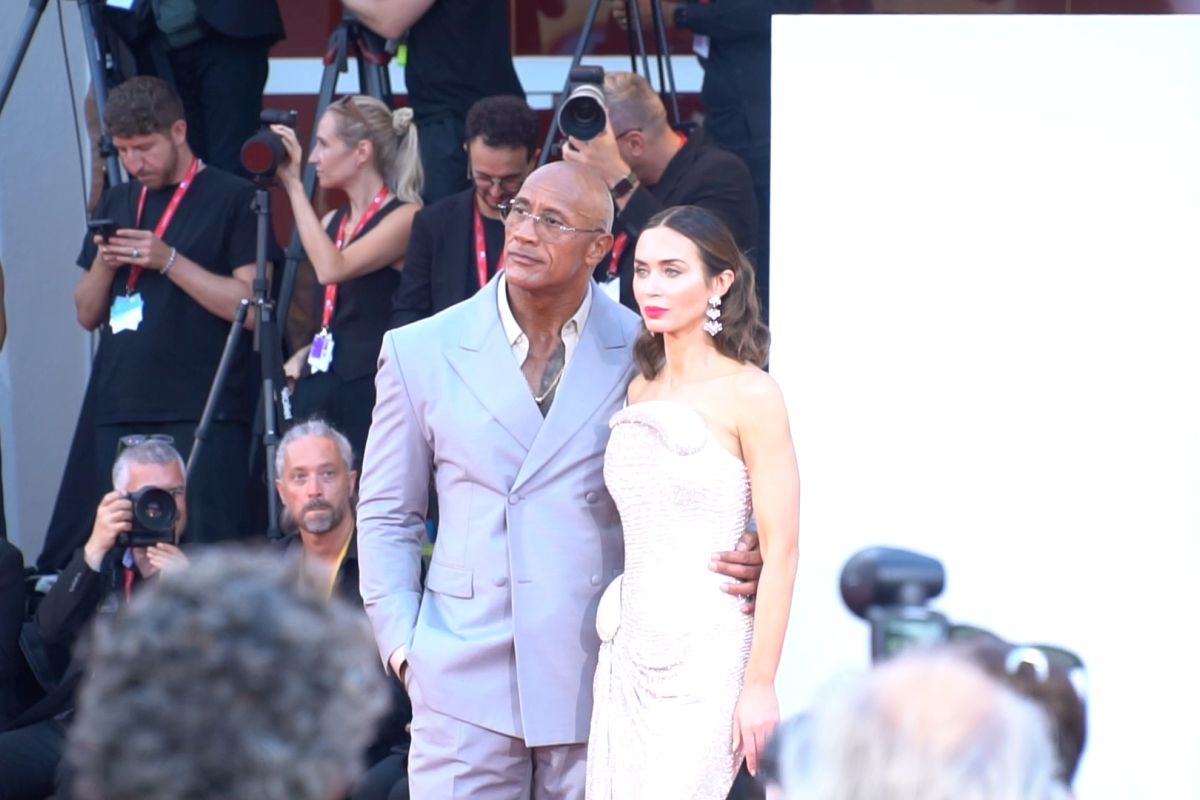 Dwayne Johnson ed Emily Blunt a Venezia presentano The Smashing Machine
