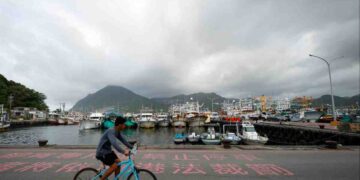 Super tifone Ragasa: evacuate 10.000 persone, oltre 1.000 voli cancellati in Asia