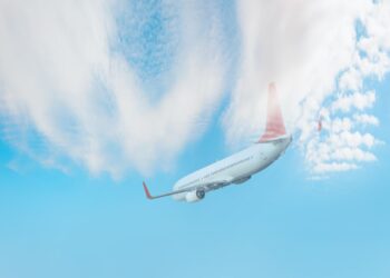 Aumento delle turbolenze in volo: ecco perché sono più frequenti in certi periodi