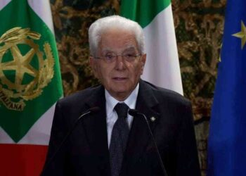 Mattarella: “Compiti affidati all’intelligenza artificiale, rischio di impoverimento culturale”