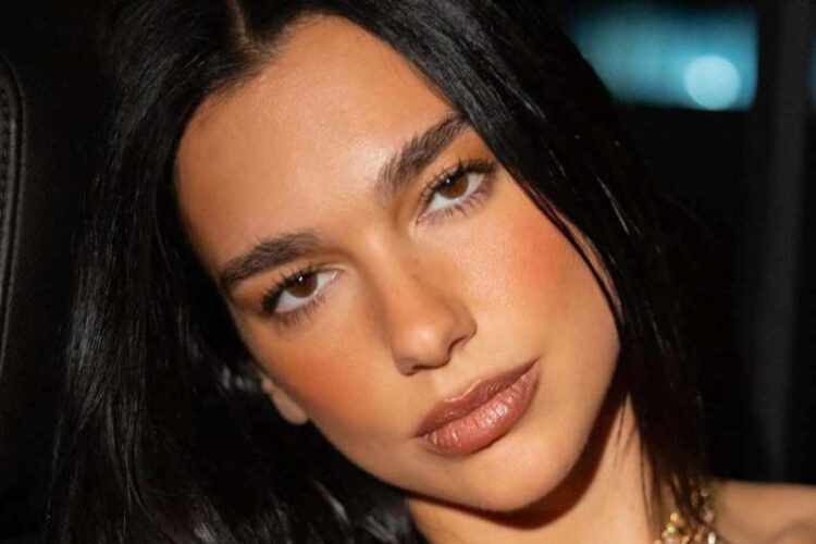 Dua Lipa interrompe la collaborazione con l’agente David Levy per divergenze sulla guerra a Gaza