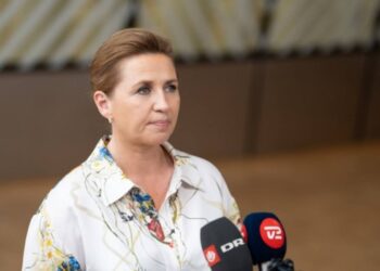 Droni su Copenaghen, Frederiksen: “Minaccia senza precedenti alla sicurezza danese”